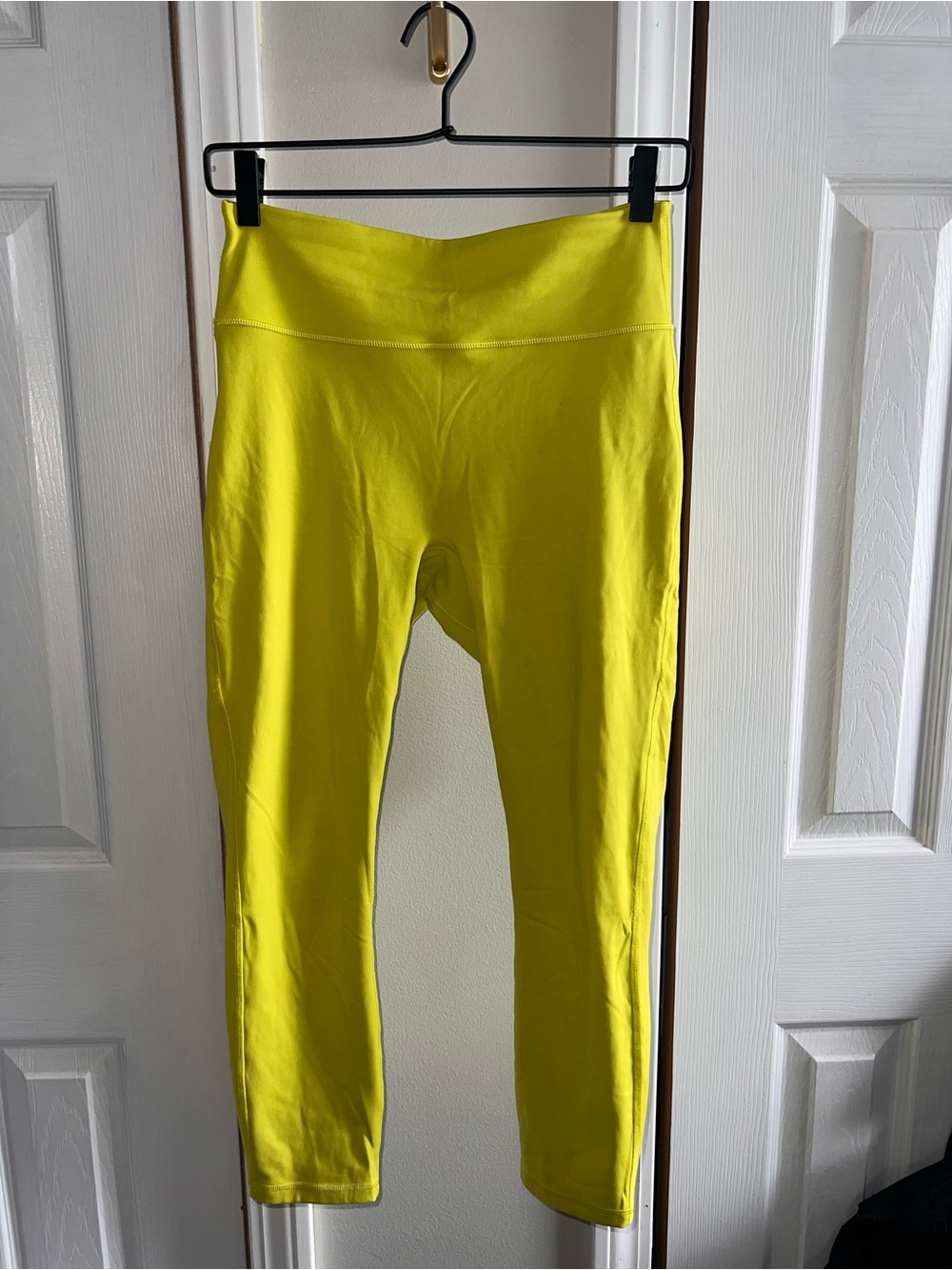 Fabletics Trinity Motion365 High-Waisted Green Capri - Size Medium - Picture 4 of 10